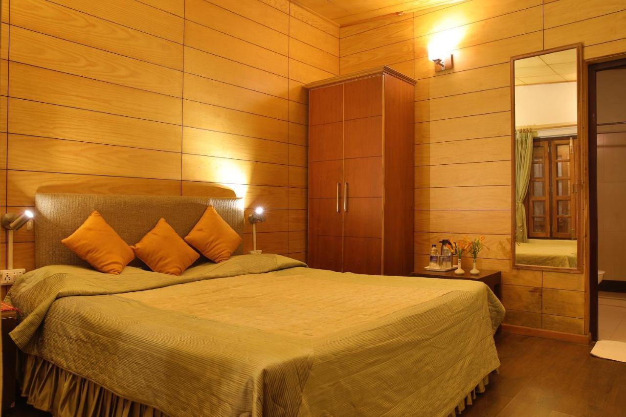 The Lake Resort Naukuchiatal Ngoại thất bức ảnh