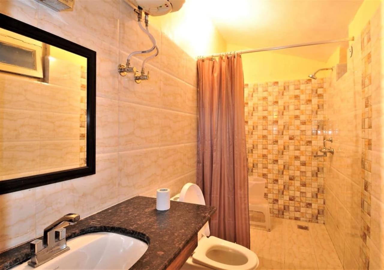 The Lake Resort Naukuchiatal Ngoại thất bức ảnh